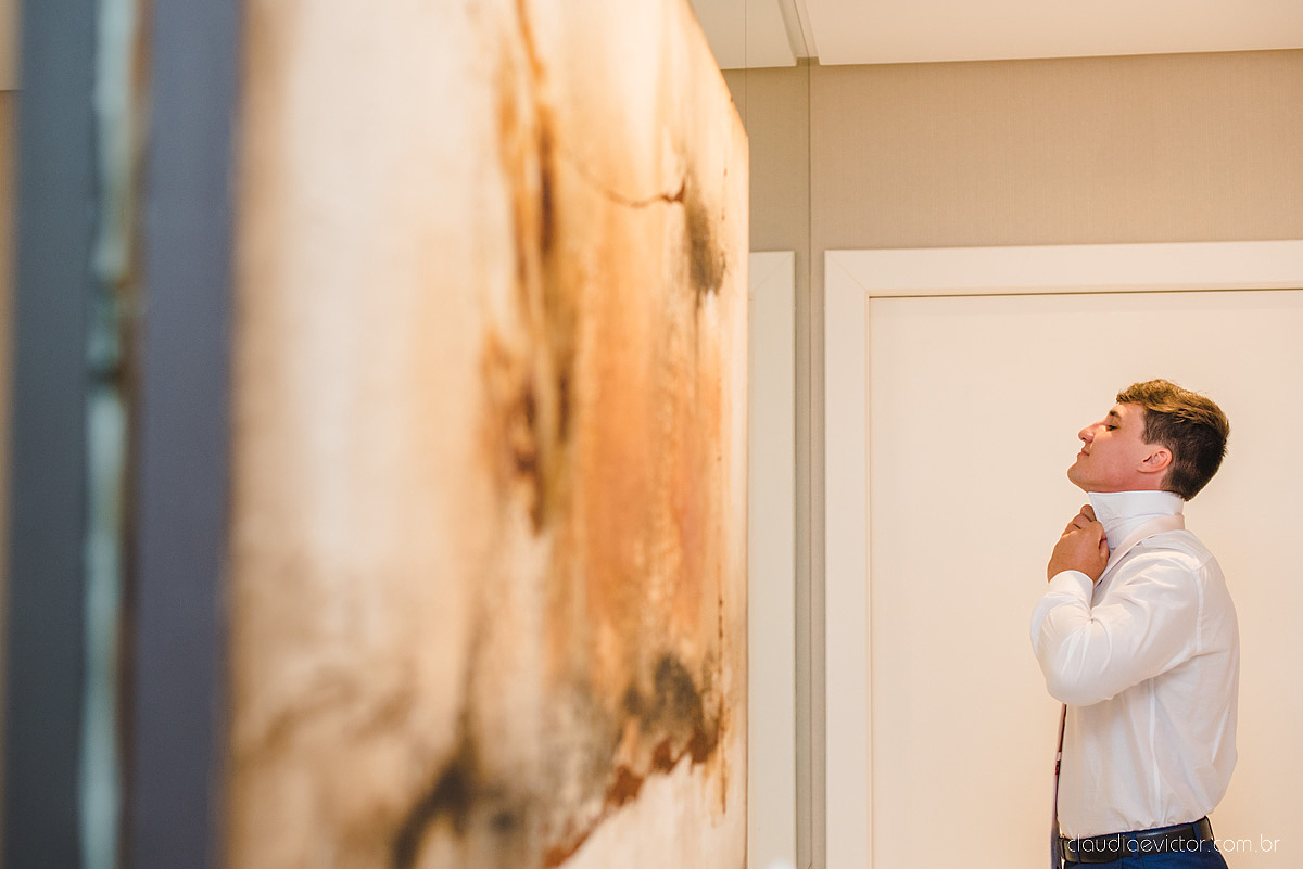 Lindo casamento realizado na igreja adventista por fotógrafos de casamento de vila velha fotógrafos de casamento de vitória fotógrafos de casamento de serra espirito santo es com noivo noiva buquê vestido e ensaio externo em pedra azul