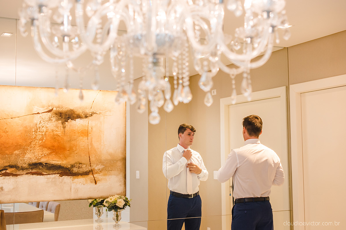 Lindo casamento realizado na igreja adventista por fotógrafos de casamento de vila velha fotógrafos de casamento de vitória fotógrafos de casamento de serra espirito santo es com noivo noiva buquê vestido e ensaio externo em pedra azul