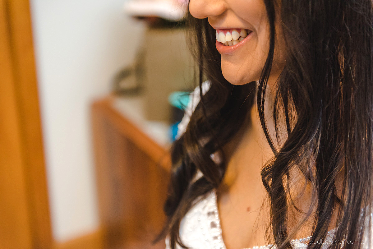 Lindo casamento realizado na igreja adventista por fotógrafos de casamento de vila velha fotógrafos de casamento de vitória fotógrafos de casamento de serra espirito santo es com noivo noiva buquê vestido e ensaio externo em pedra azul