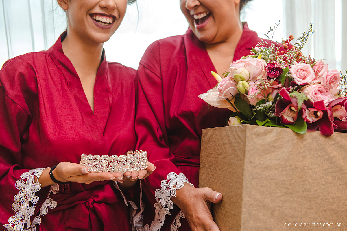 Lindo casamento realizado na igreja adventista por fotógrafos de casamento de vila velha fotógrafos de casamento de vitória fotógrafos de casamento de serra espirito santo es com noivo noiva buquê vestido e ensaio externo em pedra azul
