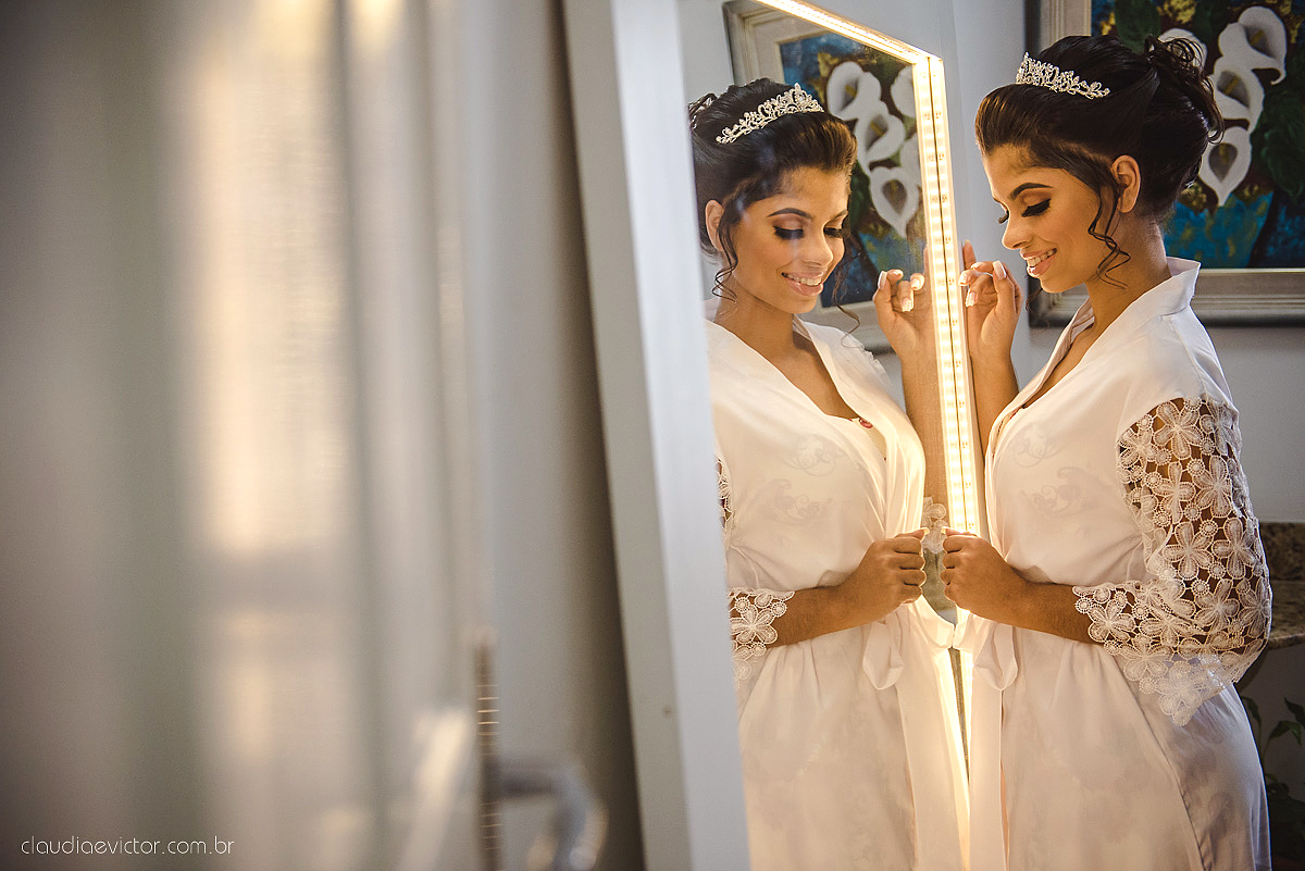 Lindo casamento ao ar livre com noivo noiva por do sol pista de dança e noiva com buquê fotografado na serra por fotógrafos de casamento de vila velha fotógrafos de casamento de vitória fotógrafos de casamento de serra espirito santo es