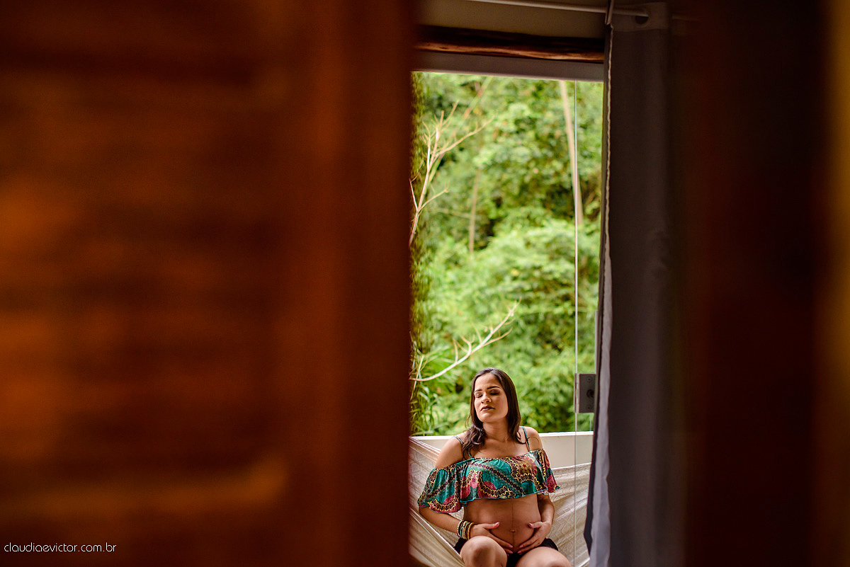 Lindo ensaio de gestante e grávida feito por fotógrafos de casamento de vila velha fotógrafos de casamento de vitória fotógrafos de casamento de serra espirito santo es numa cachoeira em brejetuba