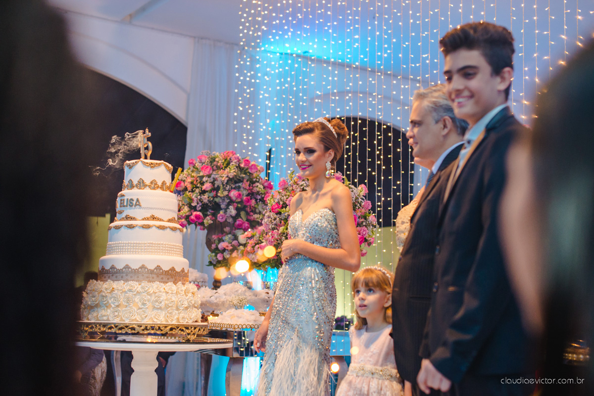 book, bride, 15 anos, fotografia de menina, ensaio feminino, ensaio teen, festa de 15 anos, ensaio externo, por fotografos de casamento de Vila Velha fotografos de casamento de Vitória fotografos de casamento de Iuna Espirito Santo ES