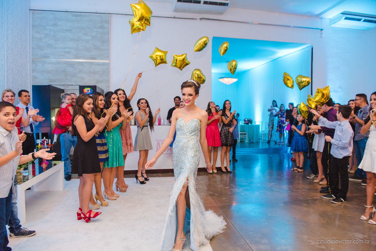 book, bride, 15 anos, fotografia de menina, ensaio feminino, ensaio teen, festa de 15 anos, ensaio externo, por fotografos de casamento de Vila Velha fotografos de casamento de Vitória fotografos de casamento de Iuna Espirito Santo ES