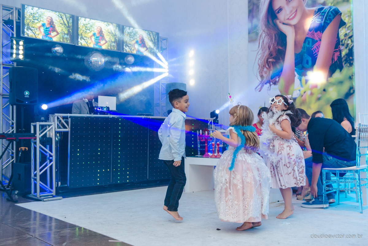 book, bride, 15 anos, fotografia de menina, ensaio feminino, ensaio teen, festa de 15 anos, ensaio externo, por fotografos de casamento de Vila Velha fotografos de casamento de Vitória fotografos de casamento de Iuna Espirito Santo ES