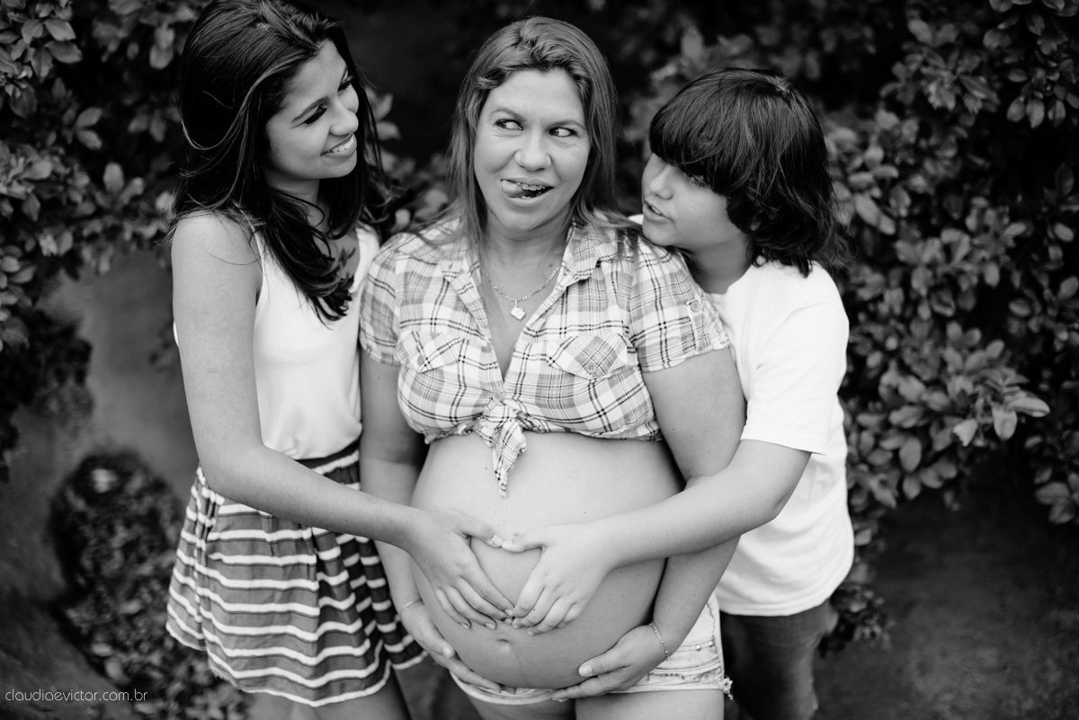 Ensaio fotográfico realizado em 2016 em Vitória, Espirito Santo, na famosa Ilha do Frade, local lindo, com muitas belas paisagens e cenários. Foi um ensaio divertido, dinâmico e feliz feito também em família por fotógrafos de casamento em Vila Velha.
