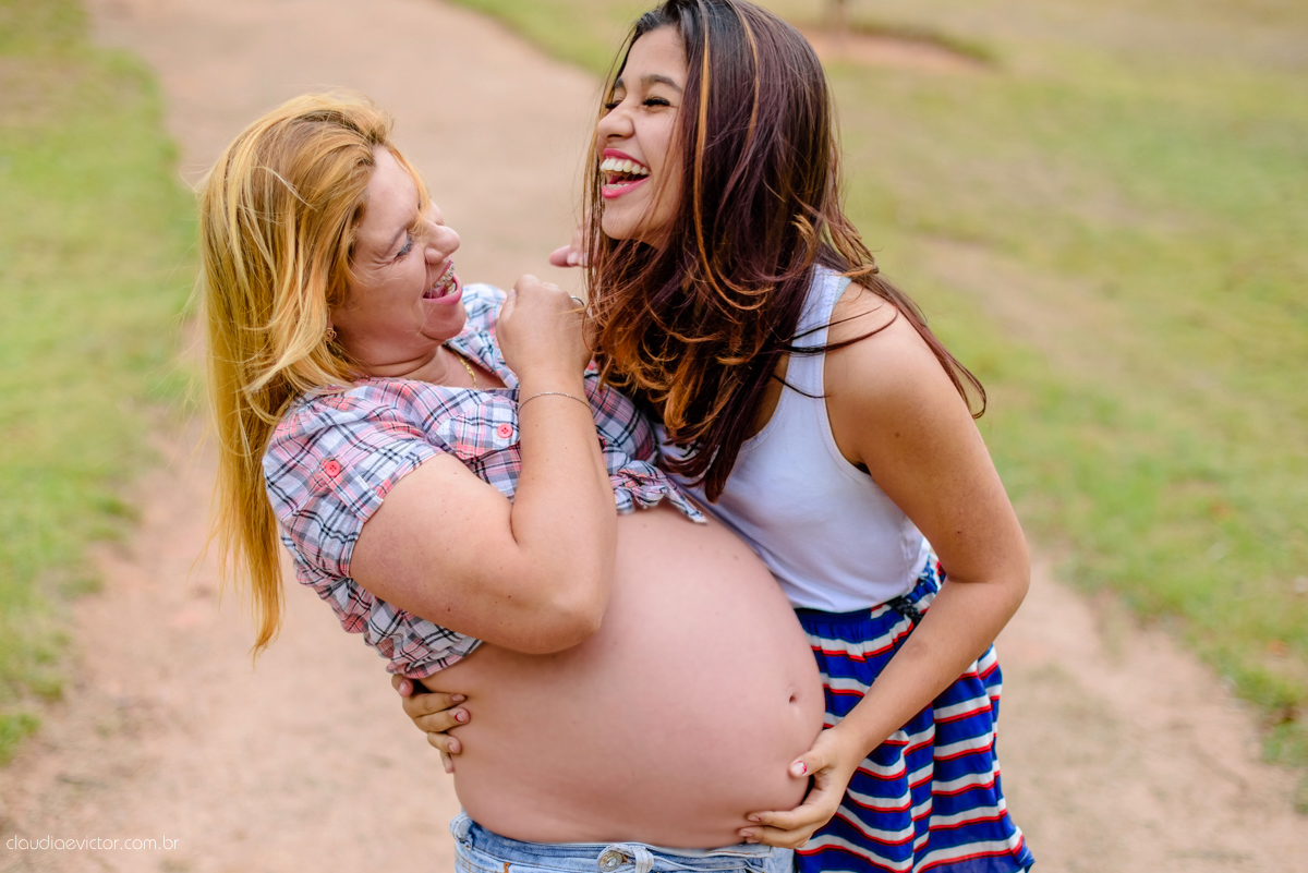 Ensaio fotográfico realizado em 2016 em Vitória, Espirito Santo, na famosa Ilha do Frade, local lindo, com muitas belas paisagens e cenários. Foi um ensaio divertido, dinâmico e feliz feito também em família por fotógrafos de casamento em Vila Velha.
