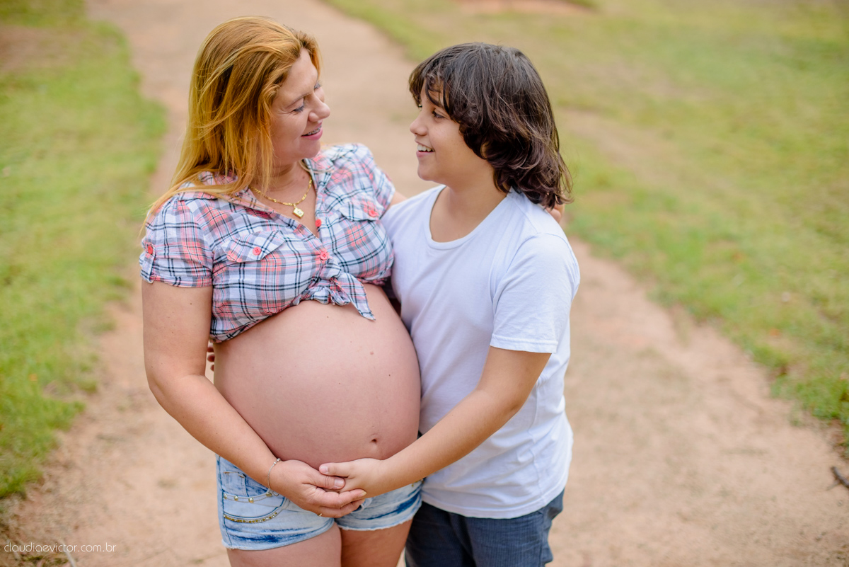 Ensaio fotográfico realizado em 2016 em Vitória, Espirito Santo, na famosa Ilha do Frade, local lindo, com muitas belas paisagens e cenários. Foi um ensaio divertido, dinâmico e feliz feito também em família por fotógrafos de casamento em Vila Velha.