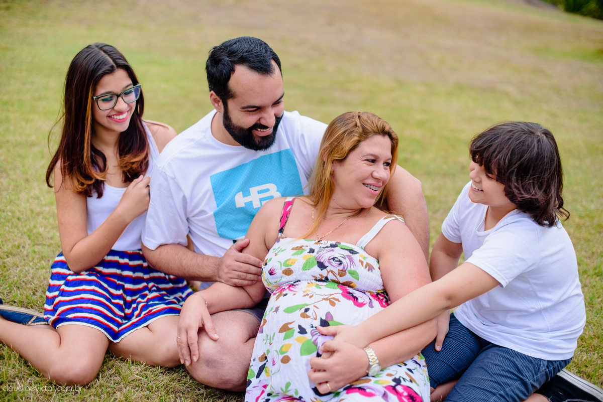 Ensaio fotográfico realizado em 2016 em Vitória, Espirito Santo, na famosa Ilha do Frade, local lindo, com muitas belas paisagens e cenários. Foi um ensaio divertido, dinâmico e feliz feito também em família por fotógrafos de casamento em Vila Velha.