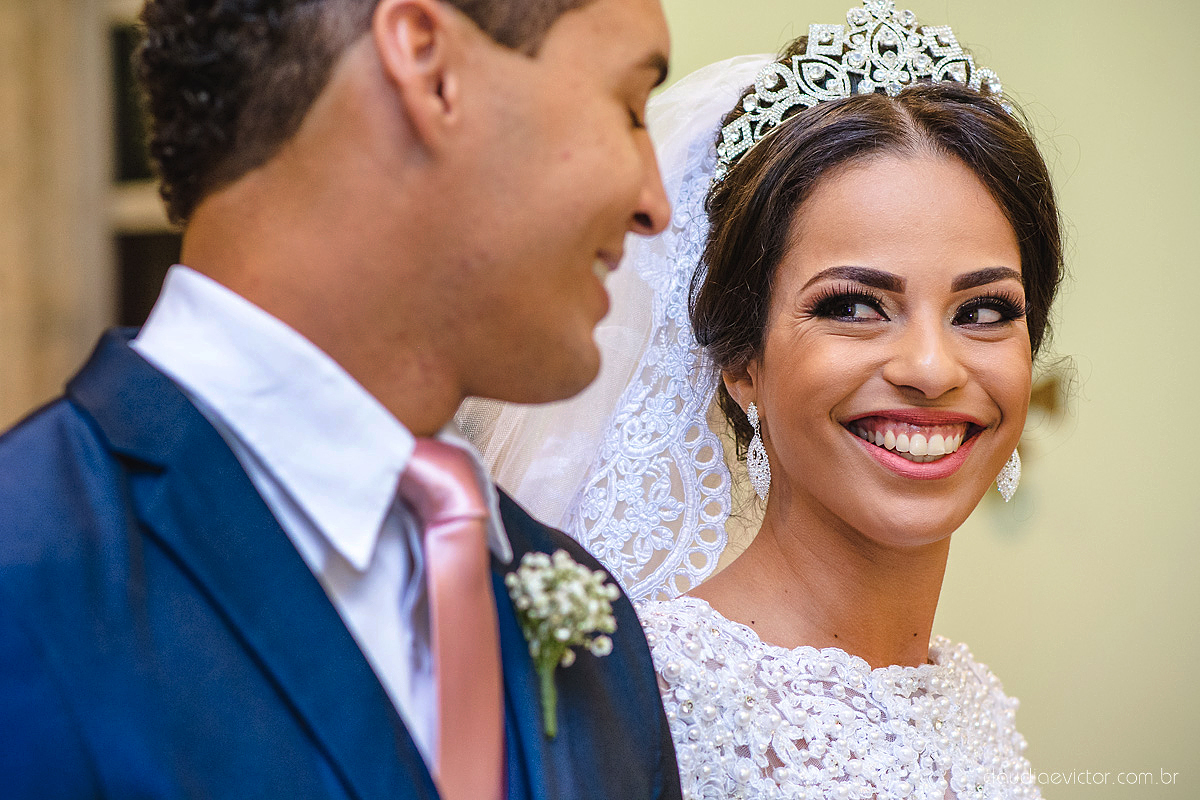 Lindo casamento realizado por fotógrafos de casamento de vila velha fotógrafos de casamento de vitória fotógrafos de casamento de serra espirito santo es com noivo noiva e por do sol com pista de dança e noiva girando