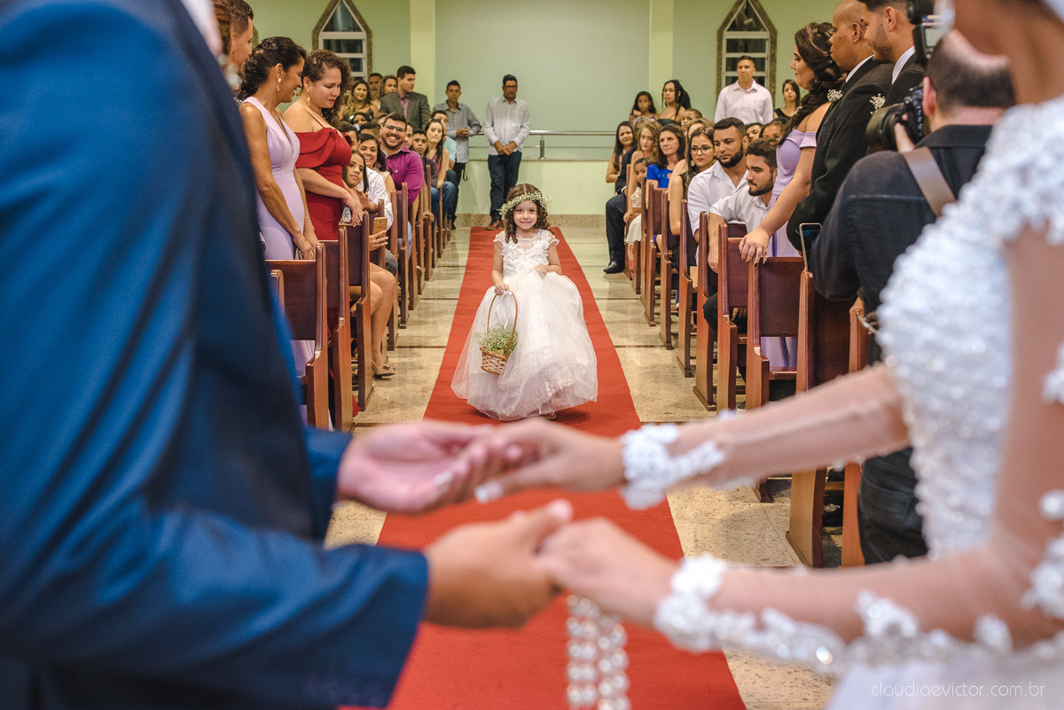 Lindo casamento realizado por fotógrafos de casamento de vila velha fotógrafos de casamento de vitória fotógrafos de casamento de serra espirito santo es com noivo noiva e por do sol com pista de dança e noiva girando