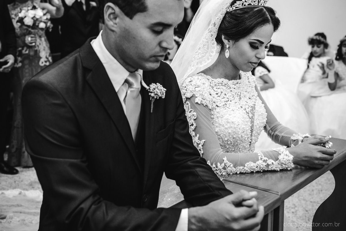 Lindo casamento realizado por fotógrafos de casamento de vila velha fotógrafos de casamento de vitória fotógrafos de casamento de serra espirito santo es com noivo noiva e por do sol com pista de dança e noiva girando