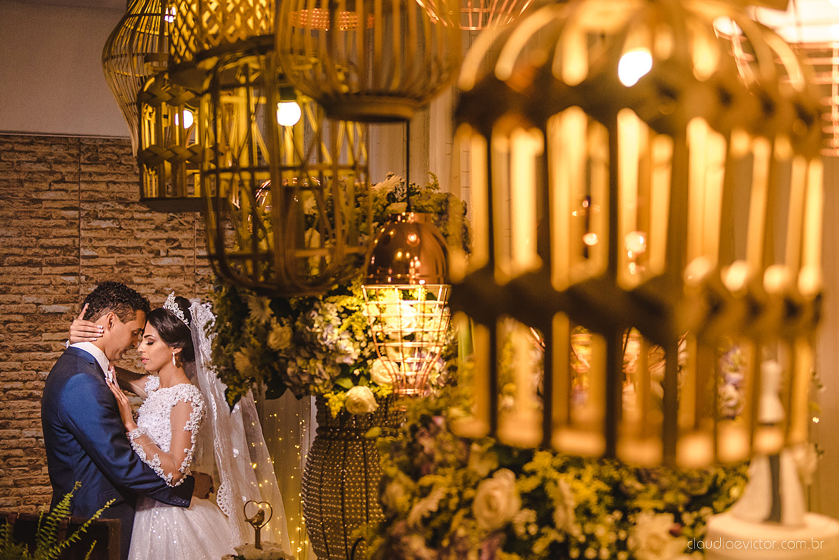 Lindo casamento realizado por fotógrafos de casamento de vila velha fotógrafos de casamento de vitória fotógrafos de casamento de serra espirito santo es com noivo noiva e por do sol com pista de dança e noiva girando