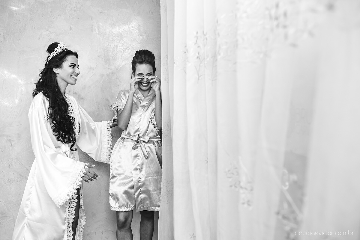 Lindo casamento realizado por fotógrafos de casamento de vila velha fotógrafos de casamento de vitória fotógrafos de casamento de serra espirito santo es com noivo noiva e por do sol com pista de dança e noiva girando