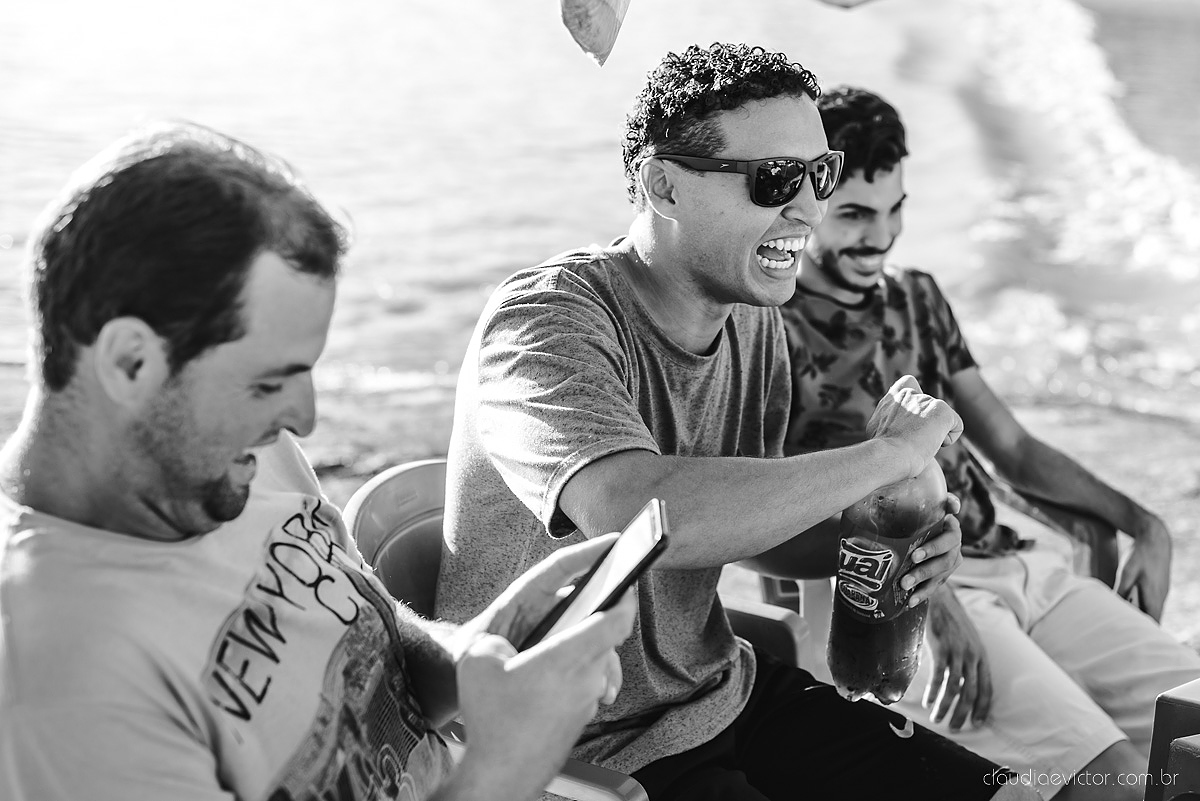 Lindo casamento realizado por fotógrafos de casamento de vila velha fotógrafos de casamento de vitória fotógrafos de casamento de serra espirito santo es com noivo noiva e por do sol com pista de dança e noiva girando