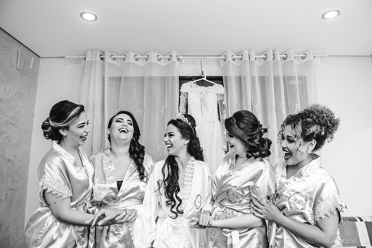 Lindo casamento realizado por fotógrafos de casamento de vila velha fotógrafos de casamento de vitória fotógrafos de casamento de serra espirito santo es com noivo noiva e por do sol com pista de dança e noiva girando