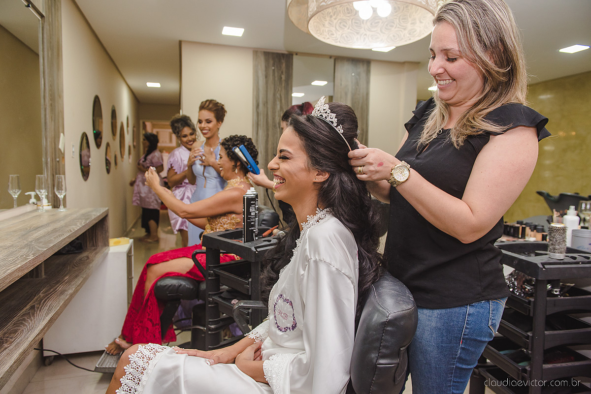 Lindo casamento realizado por fotógrafos de casamento de vila velha fotógrafos de casamento de vitória fotógrafos de casamento de serra espirito santo es com noivo noiva e por do sol com pista de dança e noiva girando