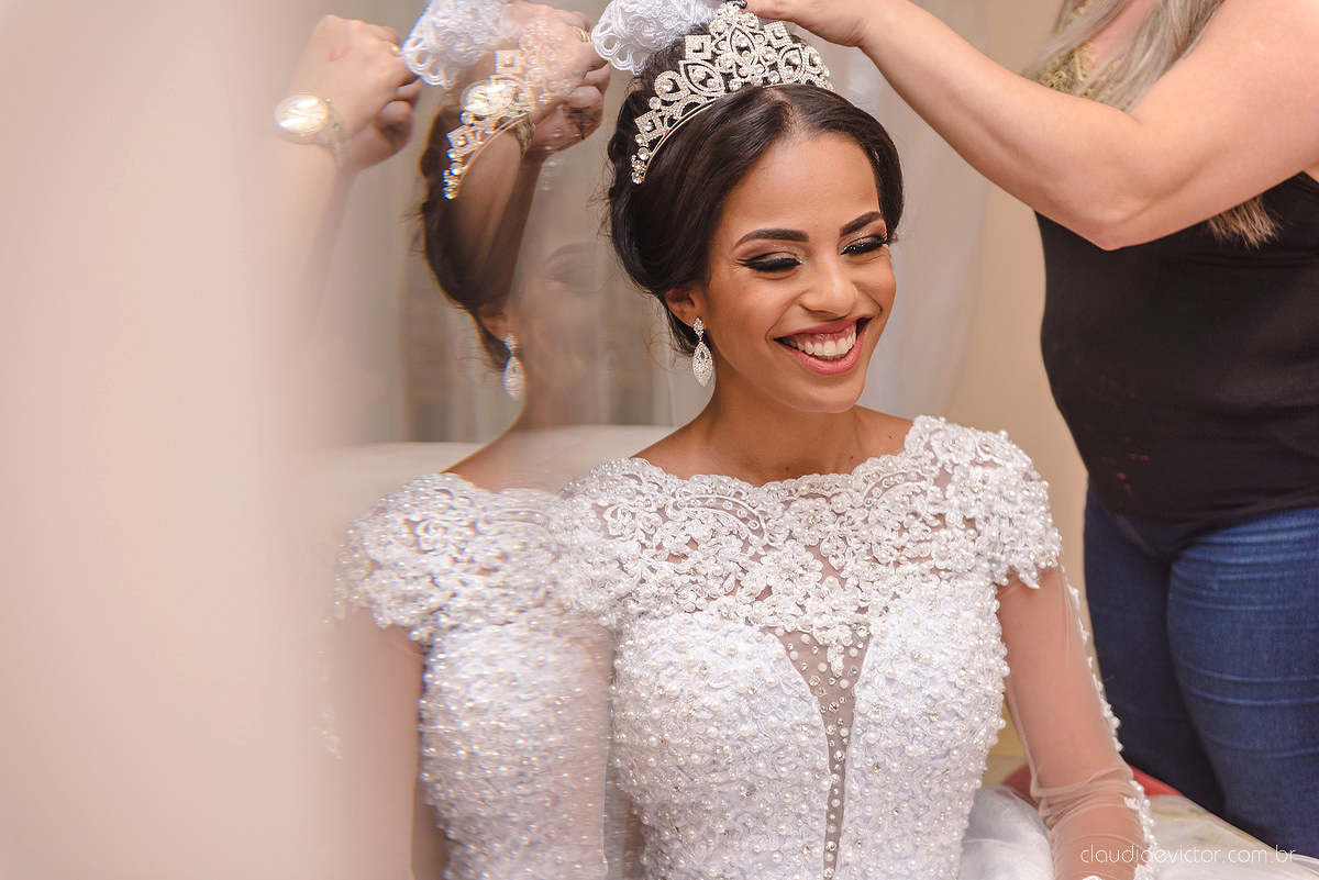 Lindo casamento realizado por fotógrafos de casamento de vila velha fotógrafos de casamento de vitória fotógrafos de casamento de serra espirito santo es com noivo noiva e por do sol com pista de dança e noiva girando