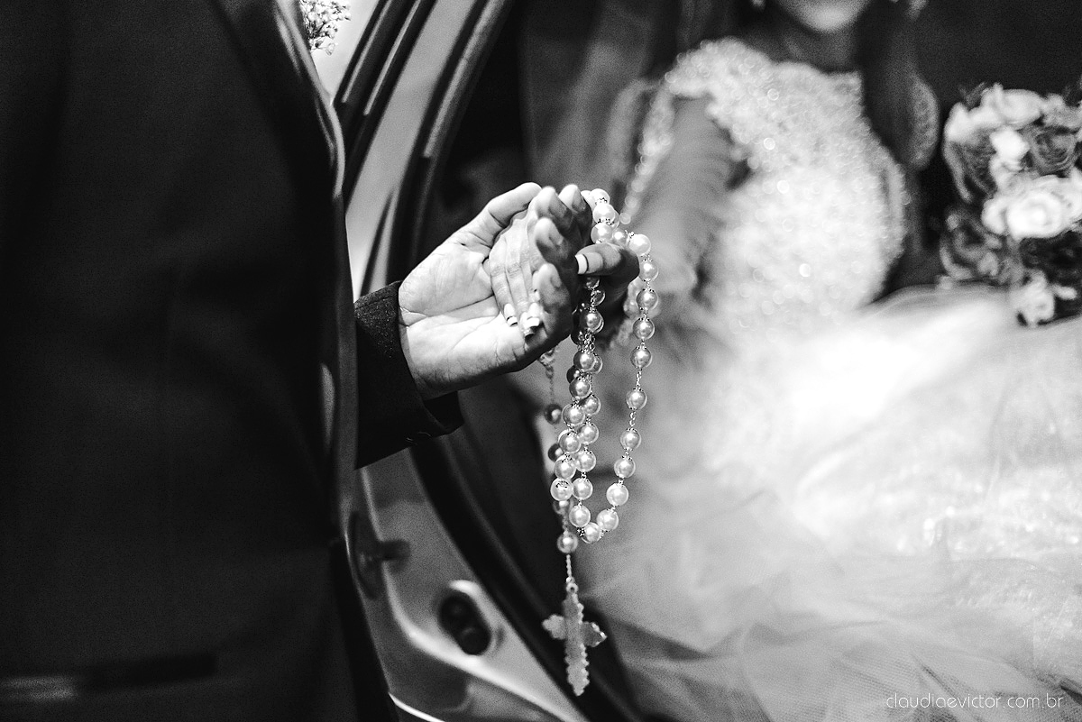 Lindo casamento realizado por fotógrafos de casamento de vila velha fotógrafos de casamento de vitória fotógrafos de casamento de serra espirito santo es com noivo noiva e por do sol com pista de dança e noiva girando