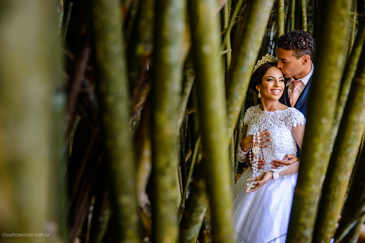 Lindo casamento realizado por fotógrafos de casamento de vila velha fotógrafos de casamento de vitória fotógrafos de casamento de serra espirito santo es com noivo noiva e por do sol com pista de dança e noiva girando