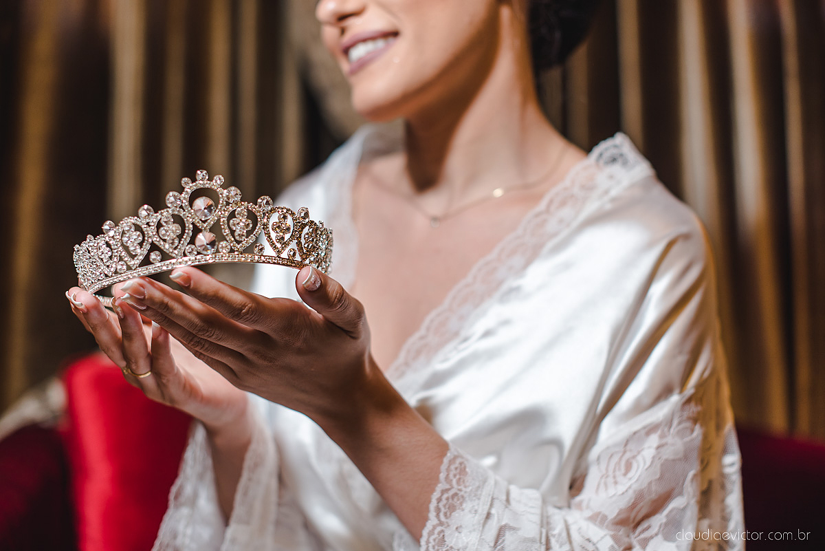 Lindo casamento realizado no cerimonial Kafuá do lino em Ponta da Fruta por fotógrafos de casamento de vila velha fotógrafos de casamento de vitória fotógrafos de casamento de serra espirito santo es com noivo noiva por do sol e vestido de noiva