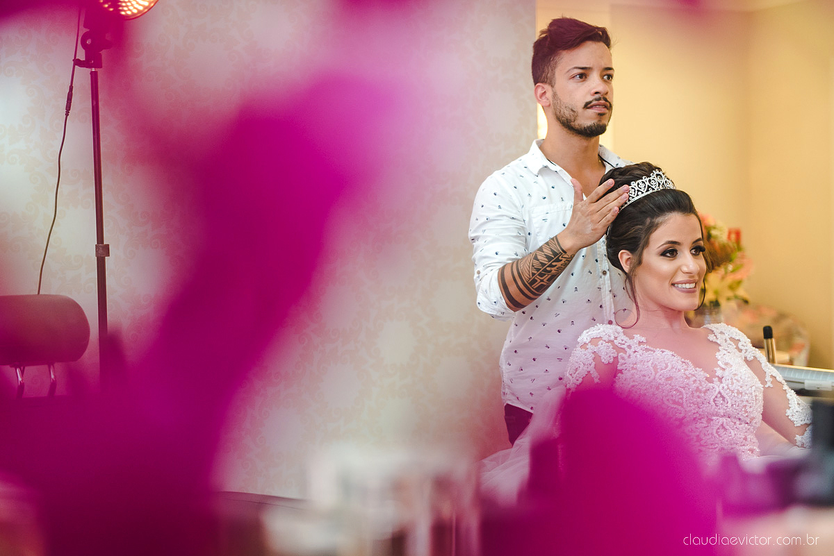 Lindo casamento realizado no cerimonial Kafuá do lino em Ponta da Fruta por fotógrafos de casamento de vila velha fotógrafos de casamento de vitória fotógrafos de casamento de serra espirito santo es com noivo noiva por do sol e vestido de noiva