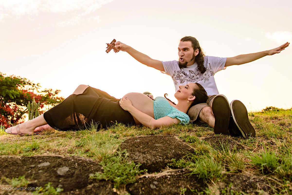 Lindo ensaio de gestante com por do sol no parque pedra da cebola em vitória feito por fotógrafo de casamento vila velha fotógrafo de casamento vitória fotógrafo de casamento serra espirito santo es com muita expectativa e ansiedade pela chegada do filho