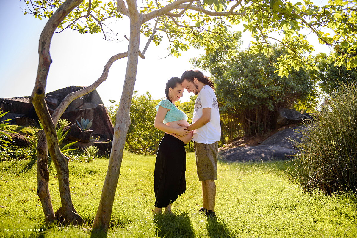 Lindo ensaio de gestante com por do sol no parque pedra da cebola em vitória feito por fotógrafo de casamento vila velha fotógrafo de casamento vitória fotógrafo de casamento serra espirito santo es com muita expectativa e ansiedade pela chegada do filho