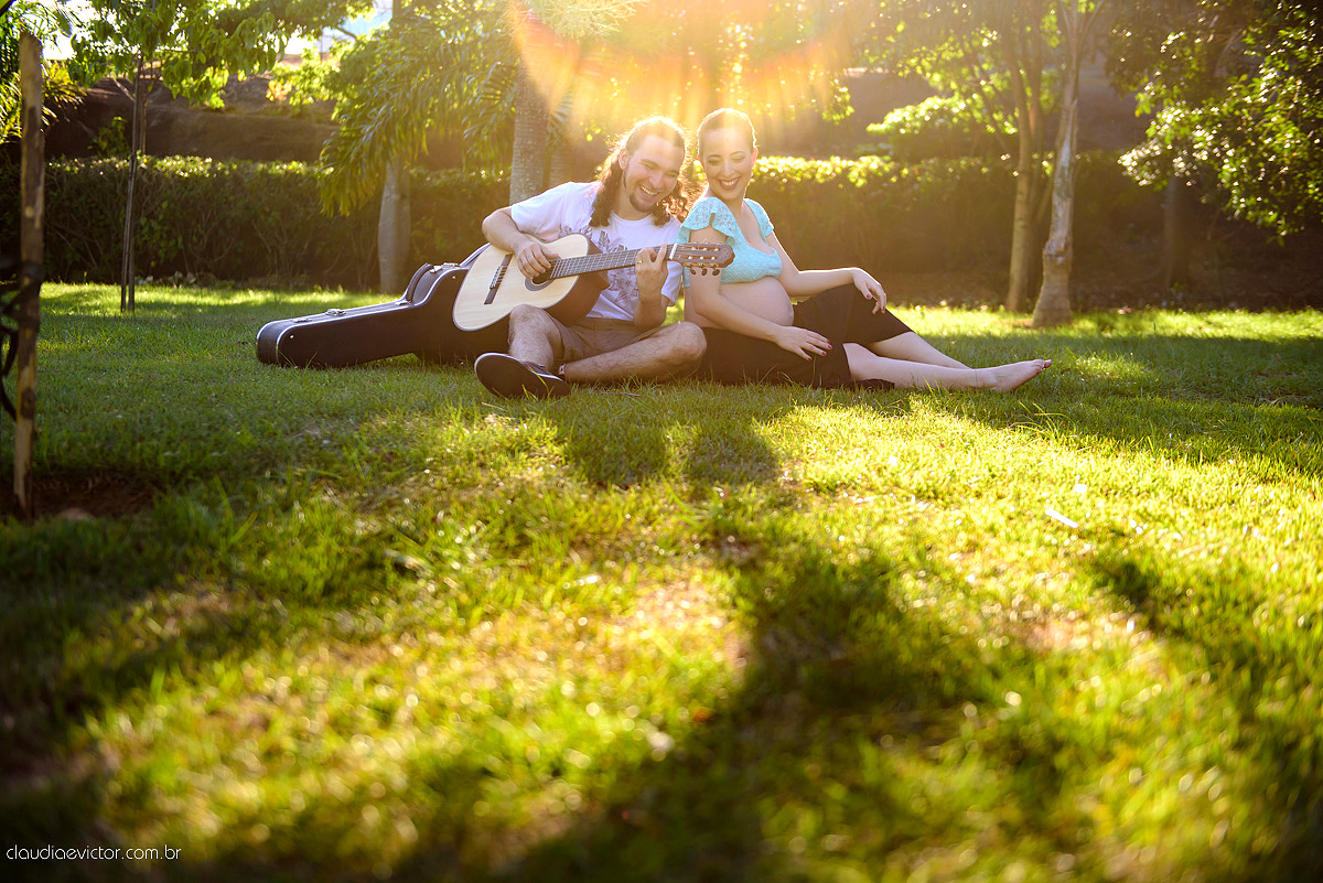Lindo ensaio de gestante com por do sol no parque pedra da cebola em vitória feito por fotógrafo de casamento vila velha fotógrafo de casamento vitória fotógrafo de casamento serra espirito santo es com muita expectativa e ansiedade pela chegada do filho