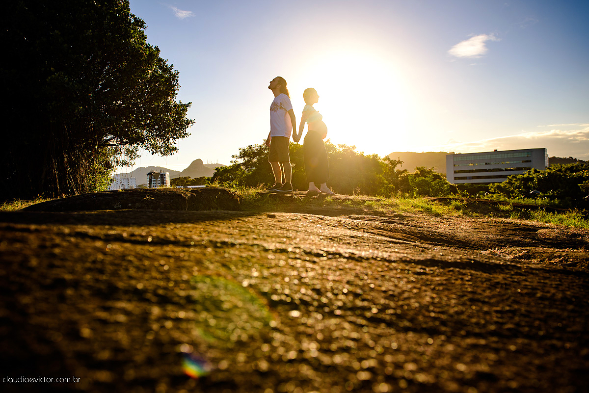 Lindo ensaio de gestante com por do sol no parque pedra da cebola em vitória feito por fotógrafo de casamento vila velha fotógrafo de casamento vitória fotógrafo de casamento serra espirito santo es com muita expectativa e ansiedade pela chegada do filho