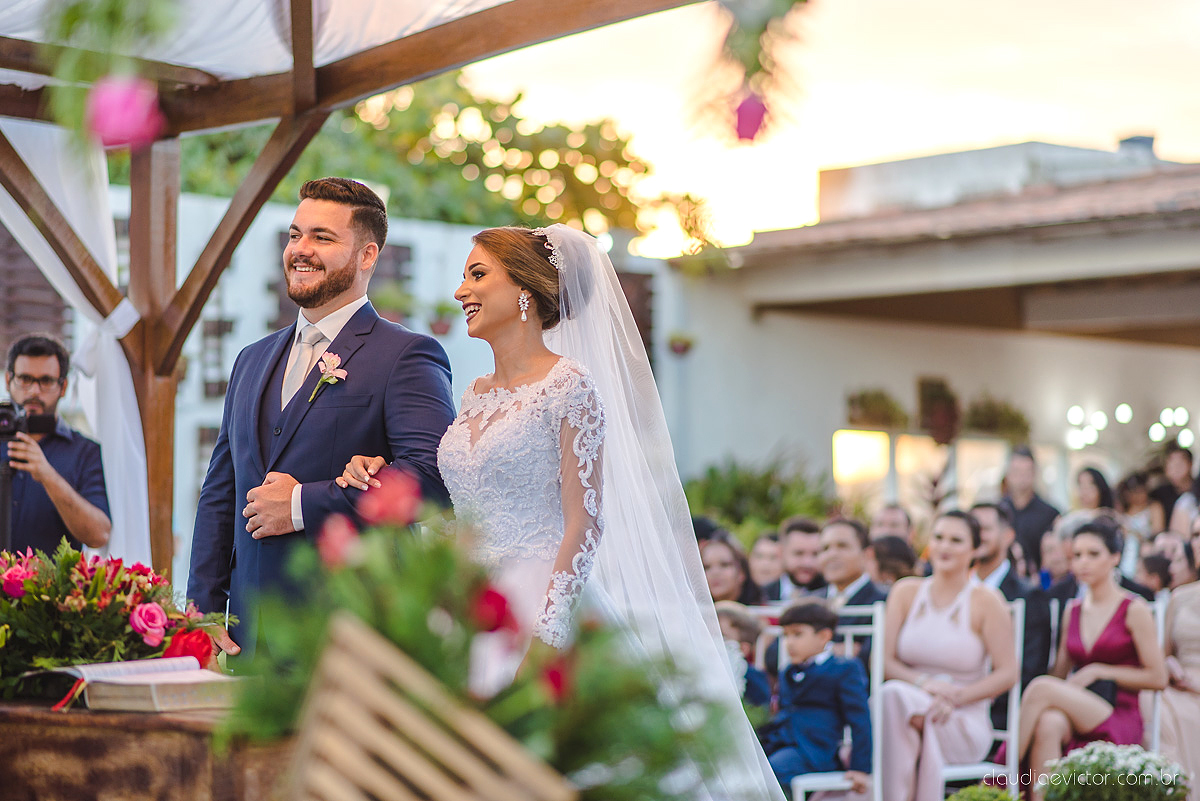 Lindo casamento realizado no cerimonial casa di lucca praia por fotógrafos de casamento de vila velha fotógrafos de casamento de vitória fotógrafos de casamento de serra espirito santo es com noivo noiva e ensaio no hotel aroso em pedra azul