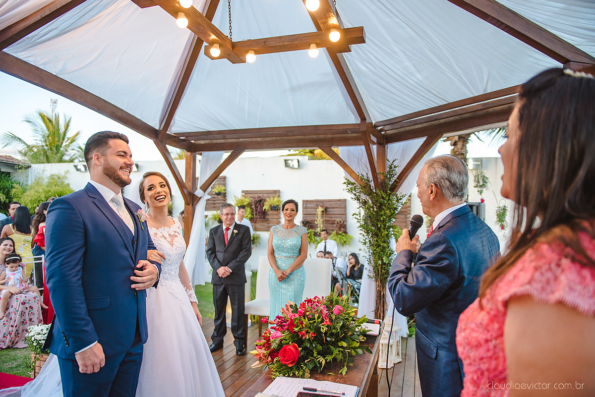 Lindo casamento realizado no cerimonial casa di lucca praia por fotógrafos de casamento de vila velha fotógrafos de casamento de vitória fotógrafos de casamento de serra espirito santo es com noivo noiva e ensaio no hotel aroso em pedra azul