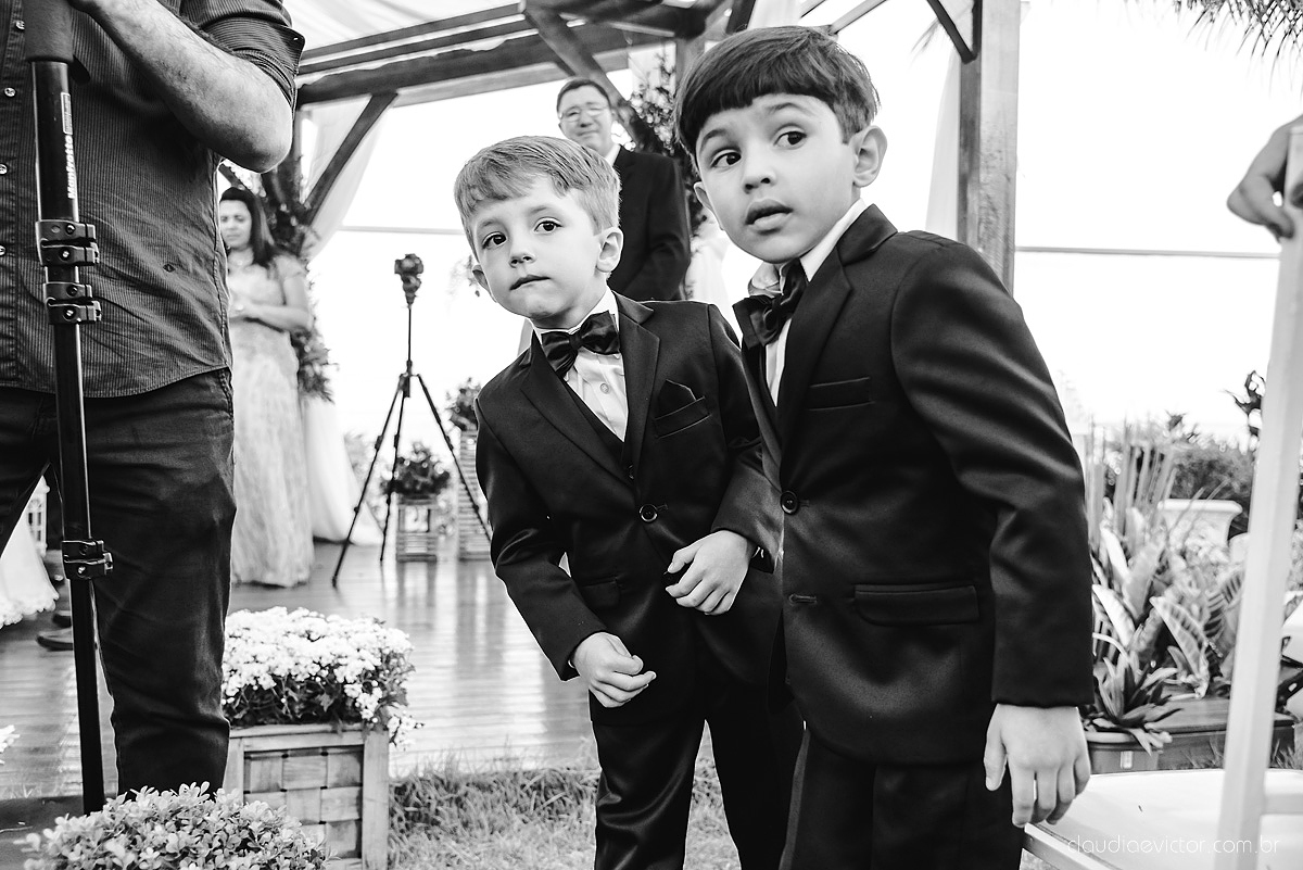 Lindo casamento realizado no cerimonial casa di lucca praia por fotógrafos de casamento de vila velha fotógrafos de casamento de vitória fotógrafos de casamento de serra espirito santo es com noivo noiva e ensaio no hotel aroso em pedra azul