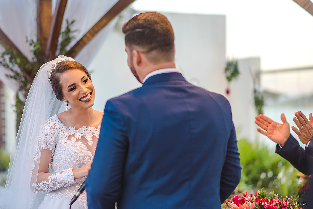 Lindo casamento realizado no cerimonial casa di lucca praia por fotógrafos de casamento de vila velha fotógrafos de casamento de vitória fotógrafos de casamento de serra espirito santo es com noivo noiva e ensaio no hotel aroso em pedra azul