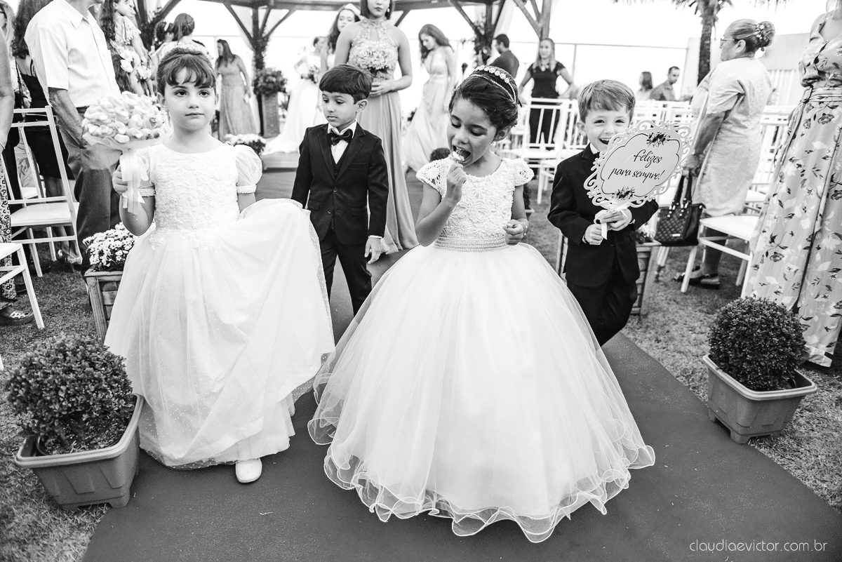 Lindo casamento realizado no cerimonial casa di lucca praia por fotógrafos de casamento de vila velha fotógrafos de casamento de vitória fotógrafos de casamento de serra espirito santo es com noivo noiva e ensaio no hotel aroso em pedra azul