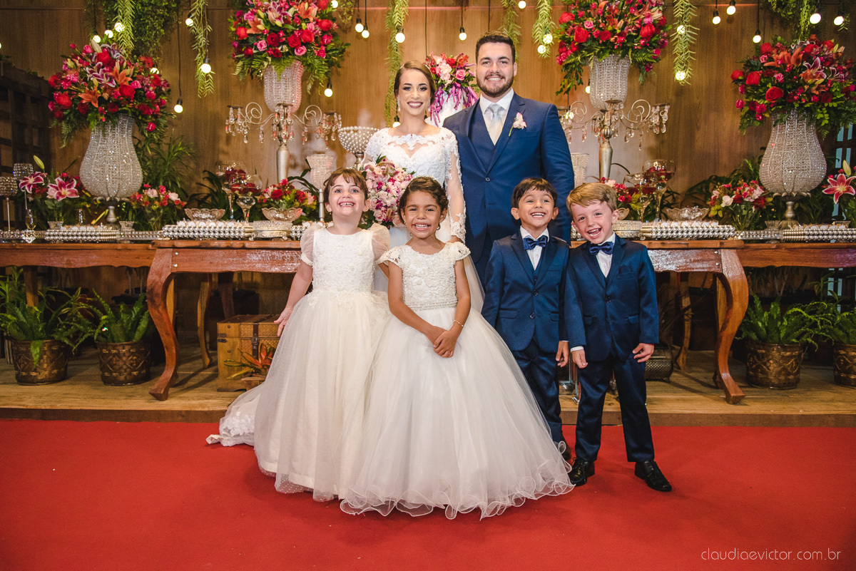 Lindo casamento realizado no cerimonial casa di lucca praia por fotógrafos de casamento de vila velha fotógrafos de casamento de vitória fotógrafos de casamento de serra espirito santo es com noivo noiva e ensaio no hotel aroso em pedra azul