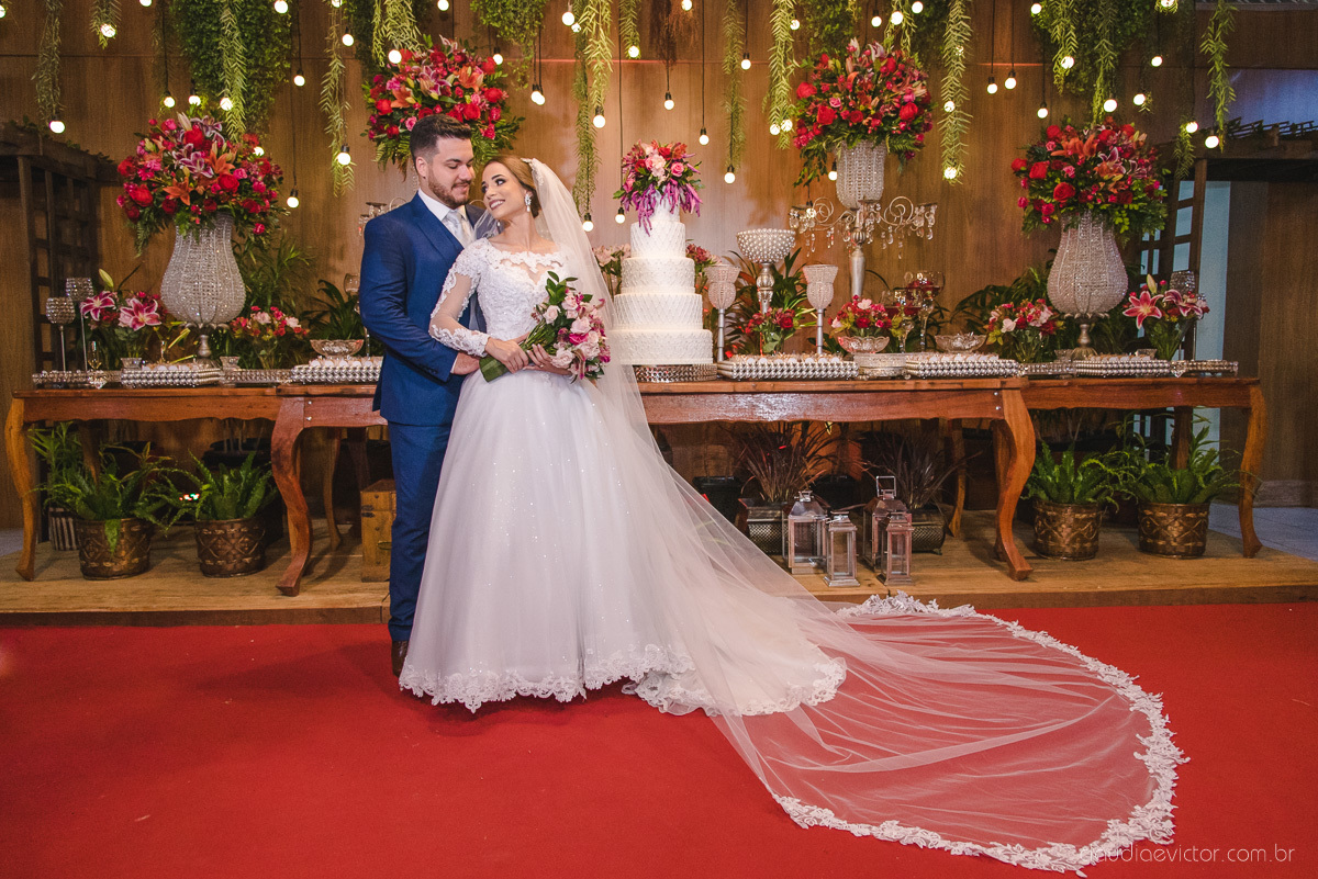 Lindo casamento realizado no cerimonial casa di lucca praia por fotógrafos de casamento de vila velha fotógrafos de casamento de vitória fotógrafos de casamento de serra espirito santo es com noivo noiva e ensaio no hotel aroso em pedra azul