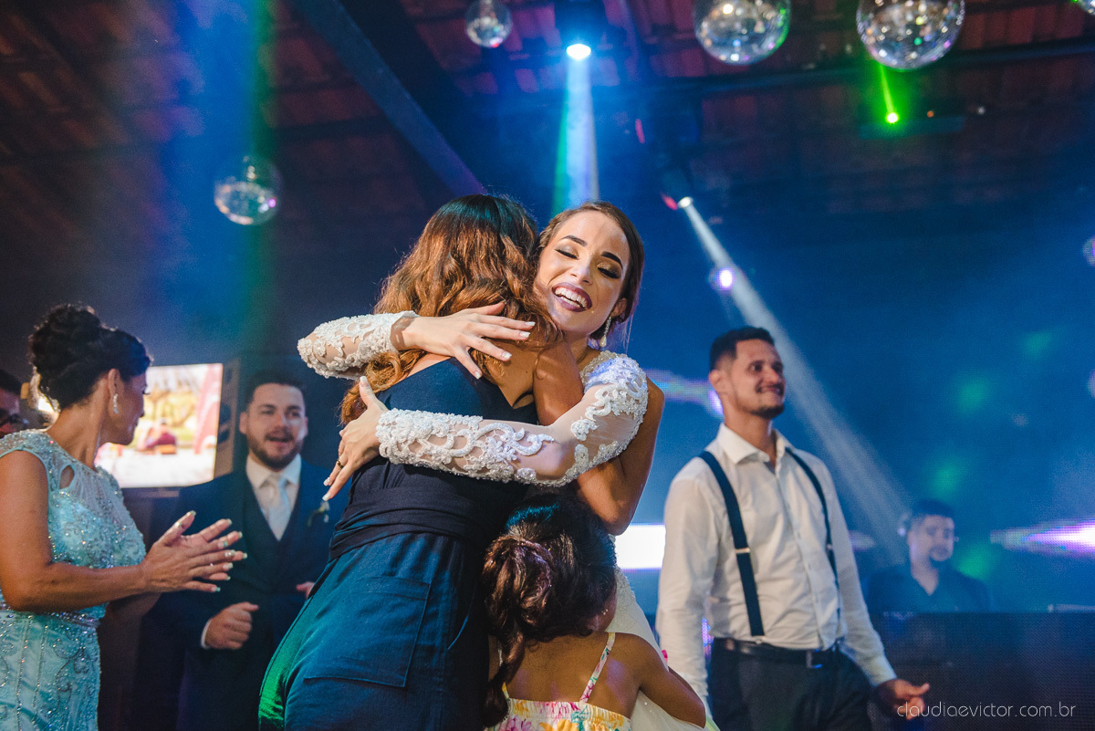 Lindo casamento realizado no cerimonial casa di lucca praia por fotógrafos de casamento de vila velha fotógrafos de casamento de vitória fotógrafos de casamento de serra espirito santo es com noivo noiva e ensaio no hotel aroso em pedra azul