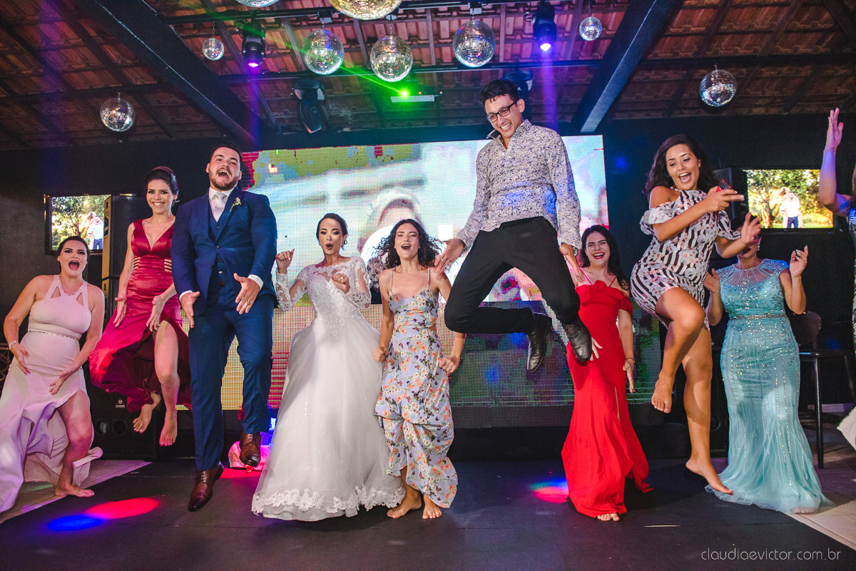 Lindo casamento realizado no cerimonial casa di lucca praia por fotógrafos de casamento de vila velha fotógrafos de casamento de vitória fotógrafos de casamento de serra espirito santo es com noivo noiva e ensaio no hotel aroso em pedra azul