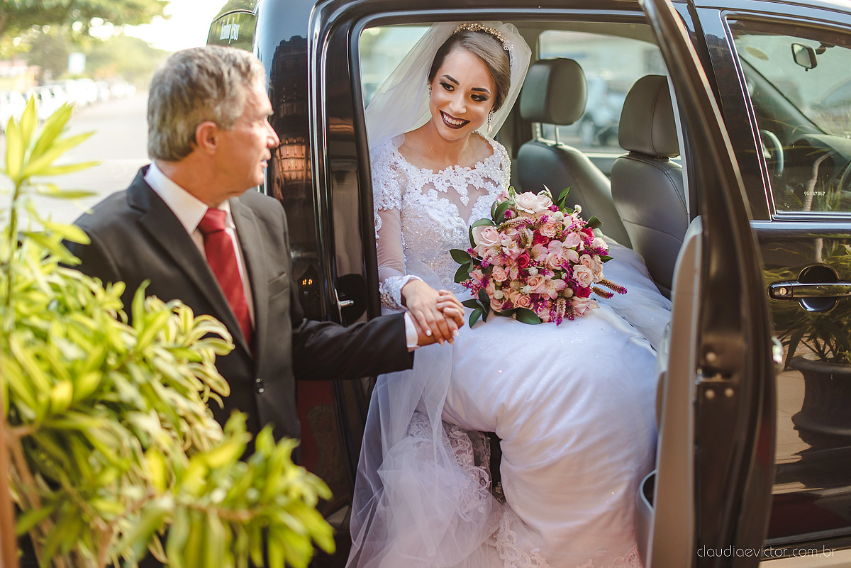Lindo casamento realizado no cerimonial casa di lucca praia por fotógrafos de casamento de vila velha fotógrafos de casamento de vitória fotógrafos de casamento de serra espirito santo es com noivo noiva e ensaio no hotel aroso em pedra azul