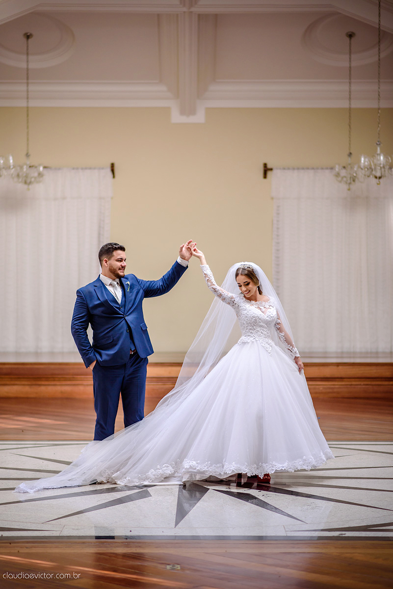 Lindo casamento realizado no cerimonial casa di lucca praia por fotógrafos de casamento de vila velha fotógrafos de casamento de vitória fotógrafos de casamento de serra espirito santo es com noivo noiva e ensaio no hotel aroso em pedra azul