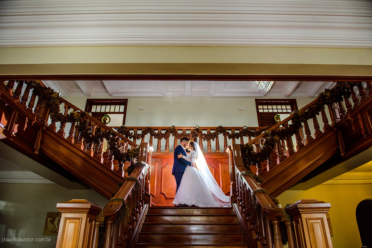 Lindo casamento realizado no cerimonial casa di lucca praia por fotógrafos de casamento de vila velha fotógrafos de casamento de vitória fotógrafos de casamento de serra espirito santo es com noivo noiva e ensaio no hotel aroso em pedra azul