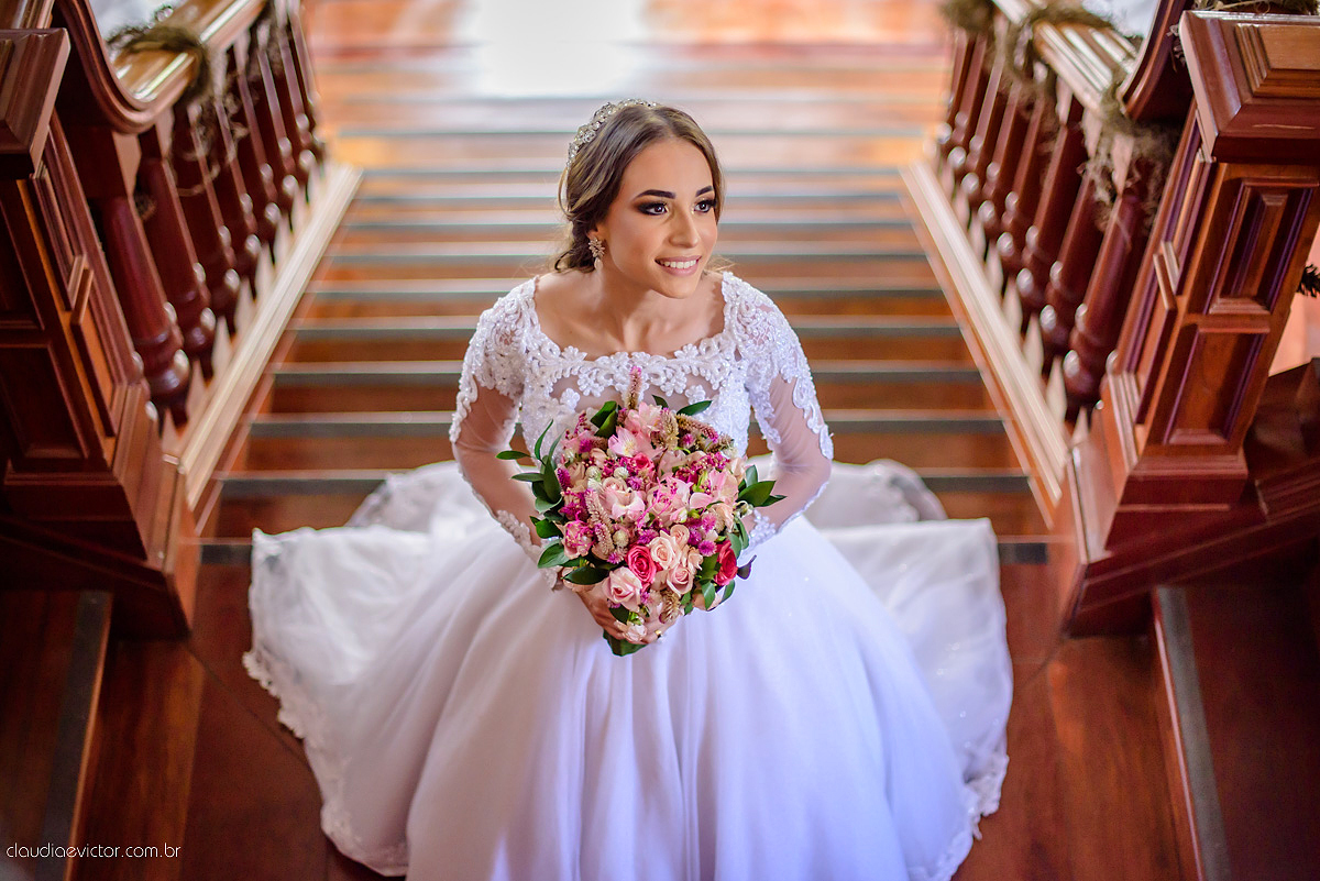 Lindo casamento realizado no cerimonial casa di lucca praia por fotógrafos de casamento de vila velha fotógrafos de casamento de vitória fotógrafos de casamento de serra espirito santo es com noivo noiva e ensaio no hotel aroso em pedra azul