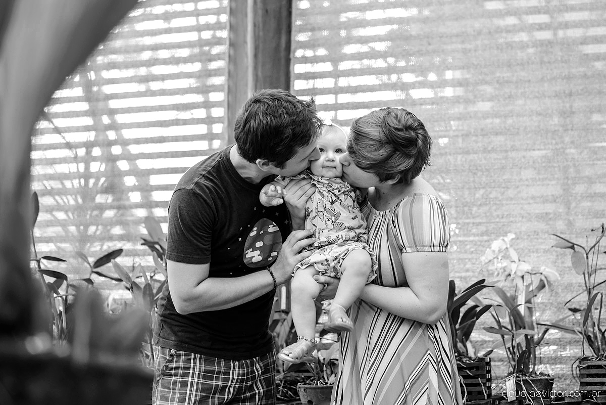 Lindo ensaio infantil de 6 meses feito no parque da vale por fotógrafos de casamento de vila velha fotógrafos de casamento de vitória fotógrafos de casamento de serra espirito santo es 