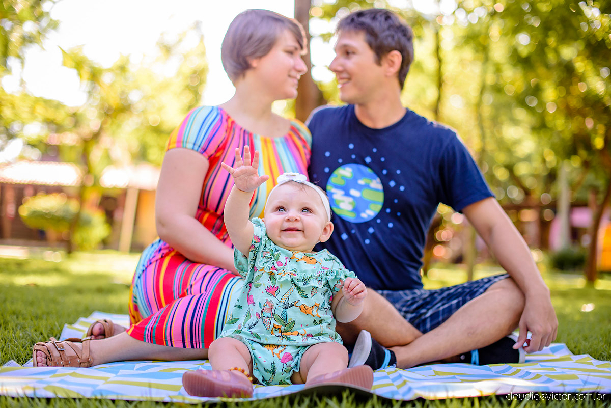 Lindo ensaio infantil de 6 meses feito no parque da vale por fotógrafos de casamento de vila velha fotógrafos de casamento de vitória fotógrafos de casamento de serra espirito santo es 