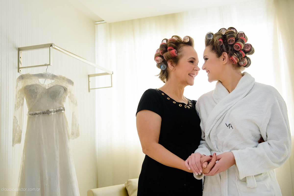 Casamento realizado ao ar livre, a tarde, na cidade de Serra, Manguinhos. Foi lindo, com muita felicidade, sorrisos e alegria, por fotógrafos de casamento em Vila Velha fotógrafos de casamento em Vitória fotógrafos de casamento em Serra Espirito Santo ES