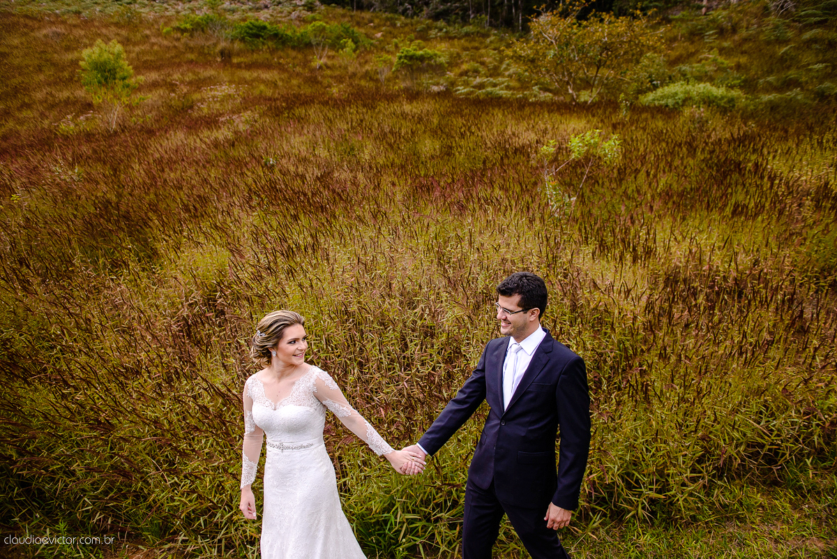 Casamento realizado ao ar livre, a tarde, na cidade de Serra, Manguinhos. Foi lindo, com muita felicidade, sorrisos e alegria, por fotógrafos de casamento em Vila Velha fotógrafos de casamento em Vitória fotógrafos de casamento em Serra Espirito Santo ES