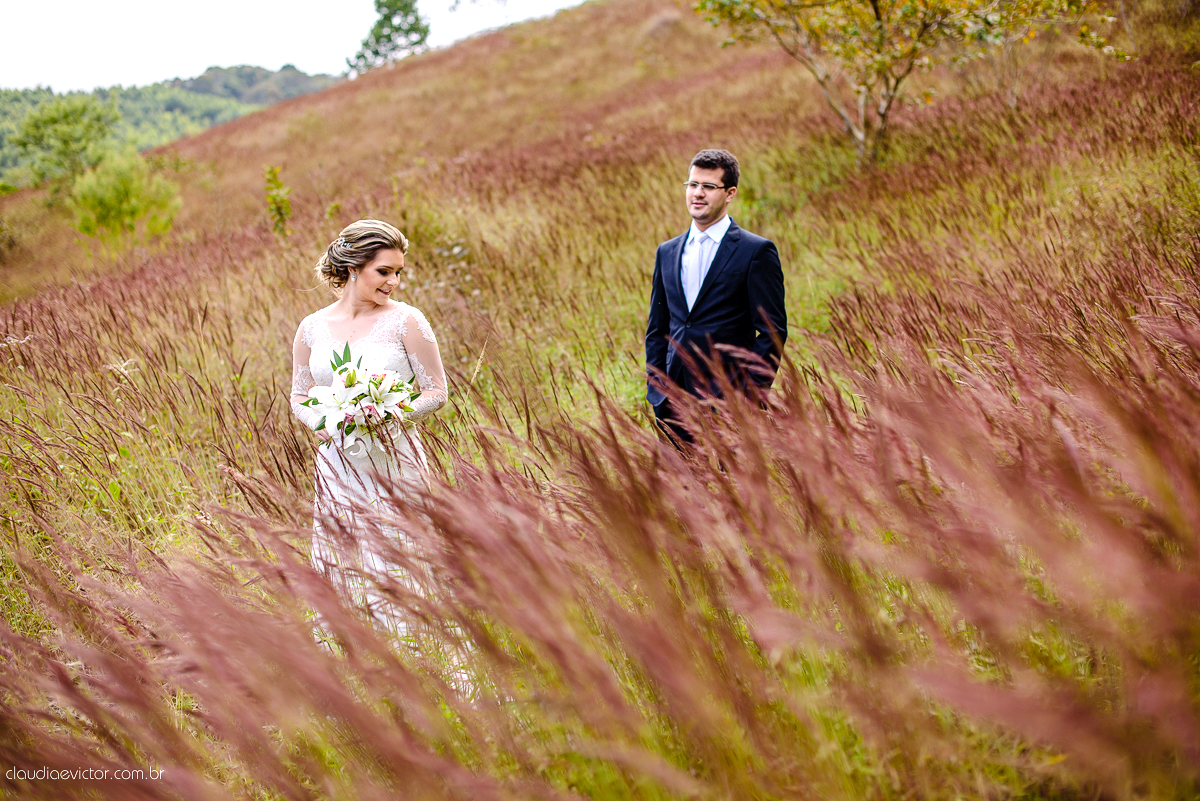 Casamento realizado ao ar livre, a tarde, na cidade de Serra, Manguinhos. Foi lindo, com muita felicidade, sorrisos e alegria, por fotógrafos de casamento em Vila Velha fotógrafos de casamento em Vitória fotógrafos de casamento em Serra Espirito Santo ES