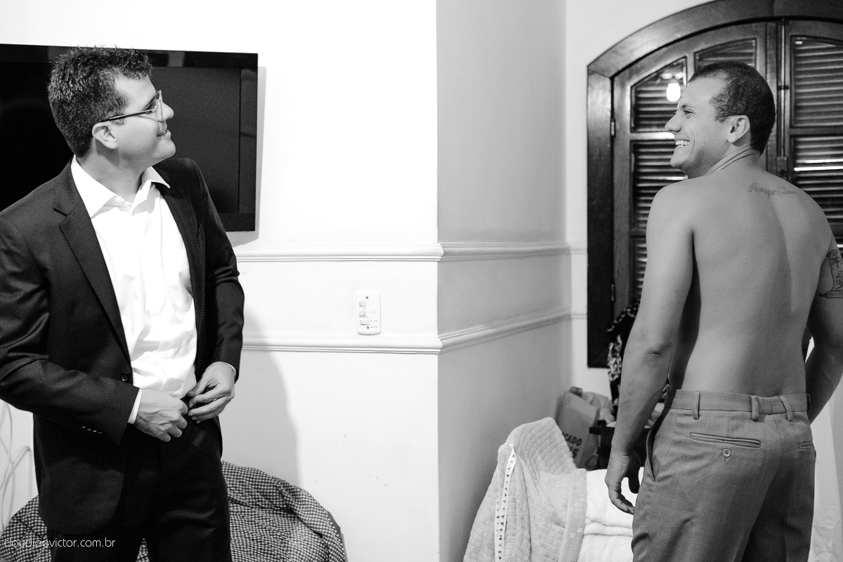 Casamento realizado ao ar livre, a tarde, na cidade de Serra, Manguinhos. Foi lindo, com muita felicidade, sorrisos e alegria, por fotógrafos de casamento em Vila Velha fotógrafos de casamento em Vitória fotógrafos de casamento em Serra Espirito Santo ES