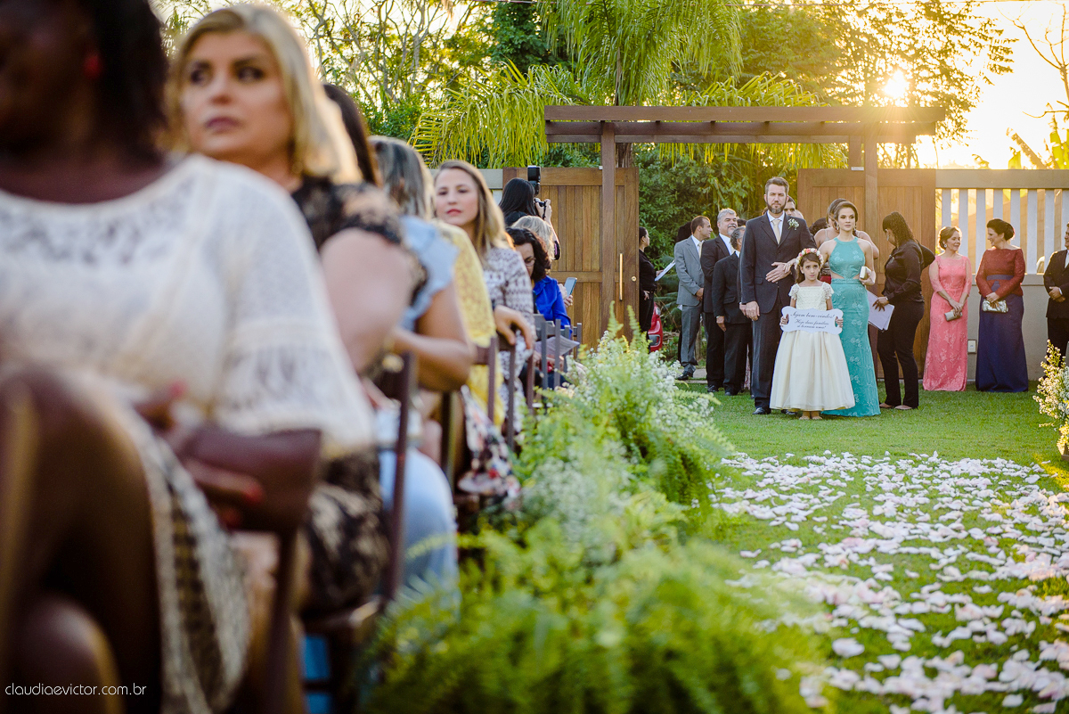 Casamento realizado ao ar livre, a tarde, na cidade de Serra, Manguinhos. Foi lindo, com muita felicidade, sorrisos e alegria, por fotógrafos de casamento em Vila Velha fotógrafos de casamento em Vitória fotógrafos de casamento em Serra Espirito Santo ES